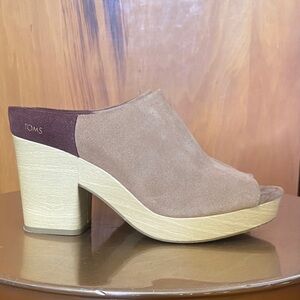TOMS Women's Suede Tan & Plum Mules Clogs Wood Block 3.5” Heels Platform Chunky